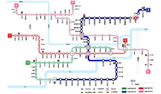 注意,从t2b航站楼出发的轻轨3号线运营时间为7:30—22:30;地铁1号线